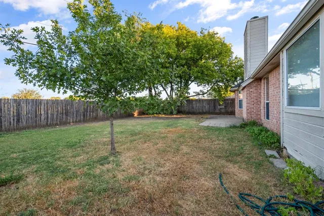 $2,250 | 309 Shane Lane, Burleson, TX 76028