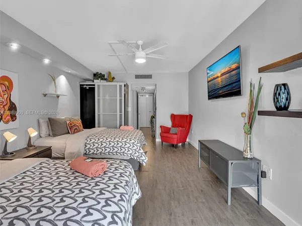 $2,250 | 3375 North Country Club Drive, Unit 208, Aventura, FL 33180