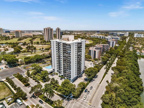 $2,250 | 3375 North Country Club Drive, Unit 208, Aventura, FL 33180