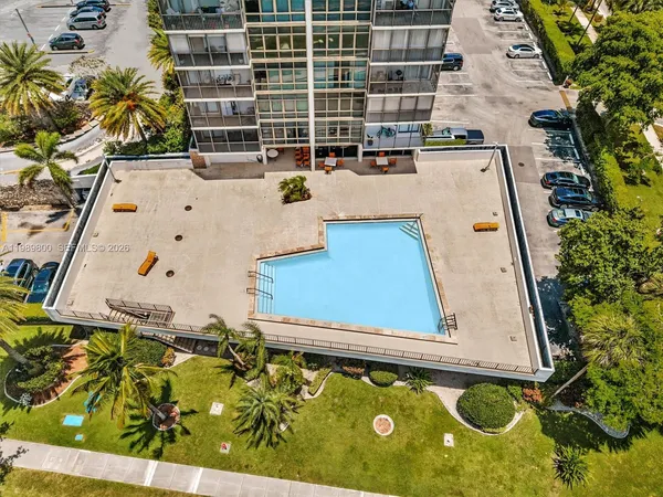 $2,250 | 3375 North Country Club Drive, Unit 208, Aventura, FL 33180
