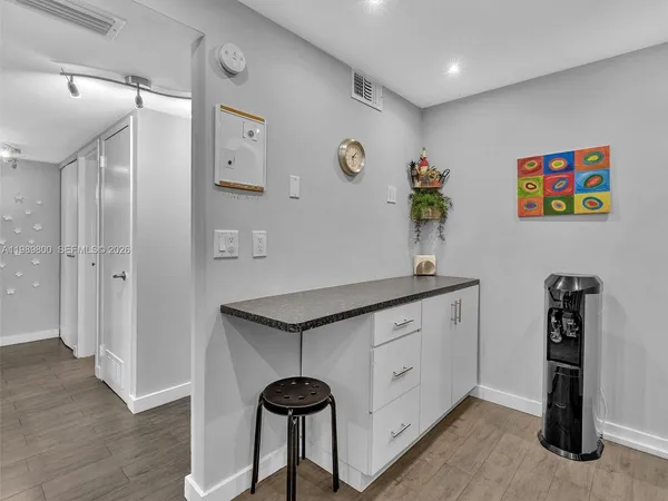 $2,250 | 3375 North Country Club Drive, Unit 208, Aventura, FL 33180