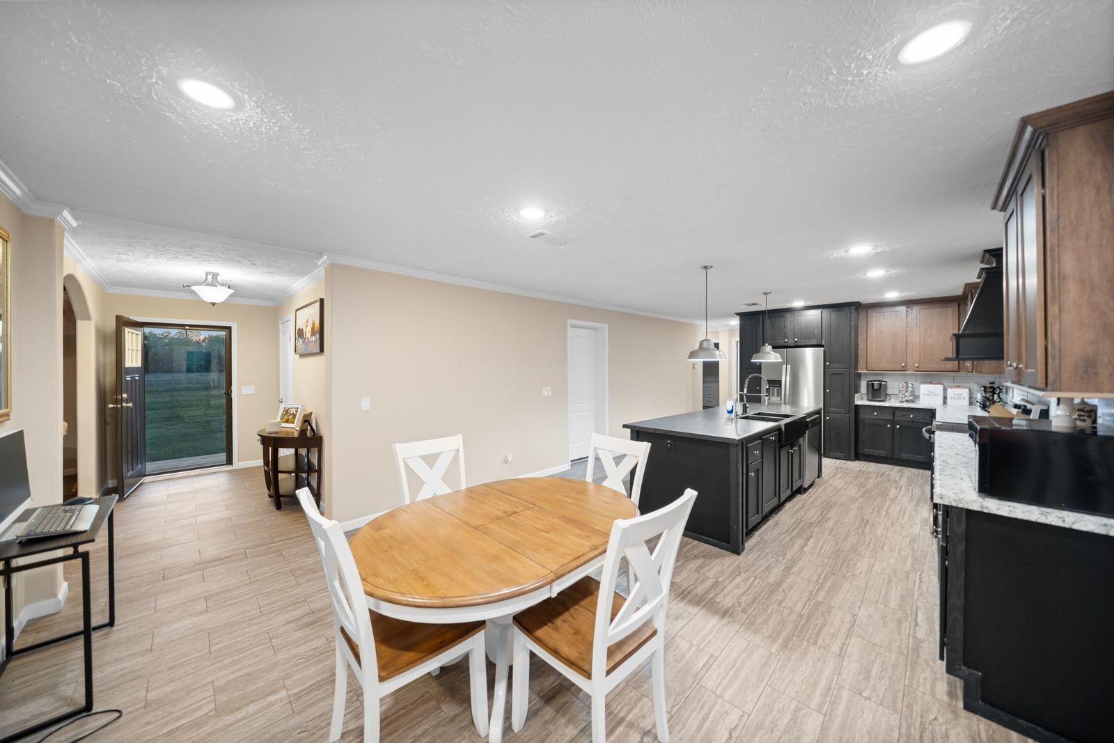 186 Fcr 941 Teague, TX 75860 - Photo 21 of 34 a view of a dining room with furniture
