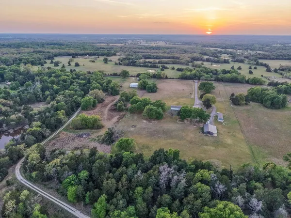 $649,900 | 186 Fcr 941, Teague, TX 75860