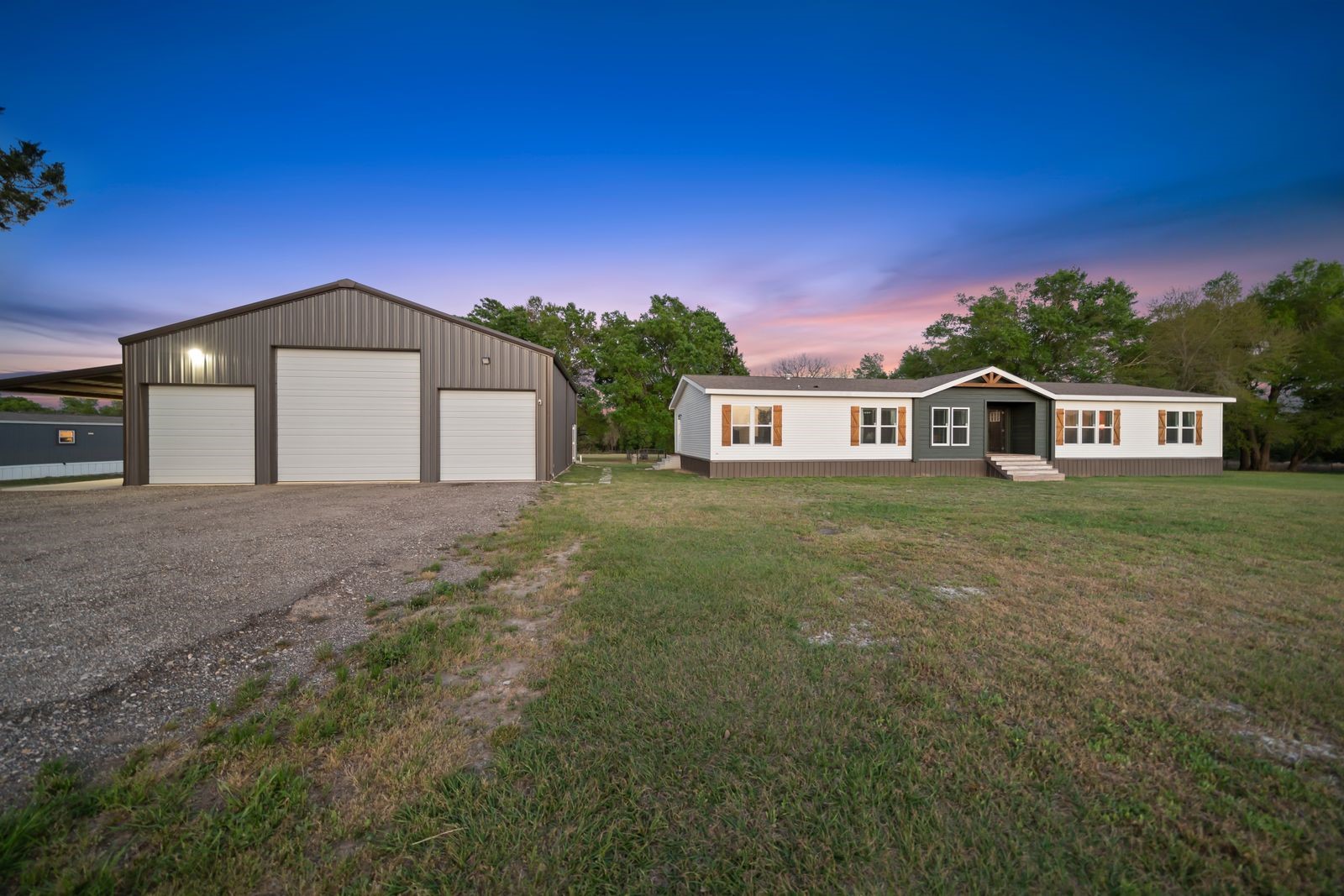 186 Fcr 941 Teague, TX 75860 - Photo 34 of 34 a front view of a house with a yard