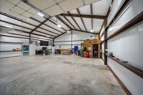 $649,900 | 186 Fcr 941, Teague, TX 75860