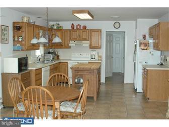 53 Rim View Lane Shillington, PA 19607 - Photo 2 of 8 Kitchen