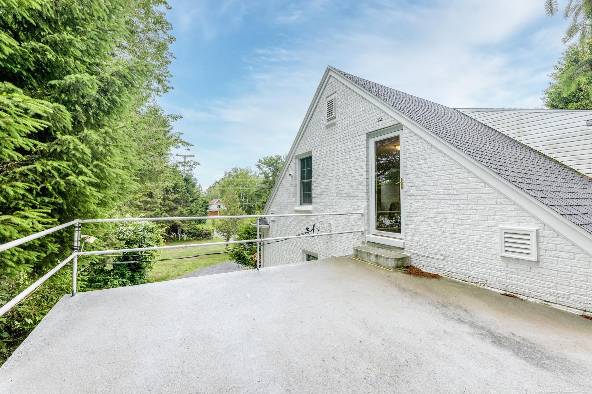 4484 Lakeshore Road Lexington, MI 48450 - Photo 32 of 93