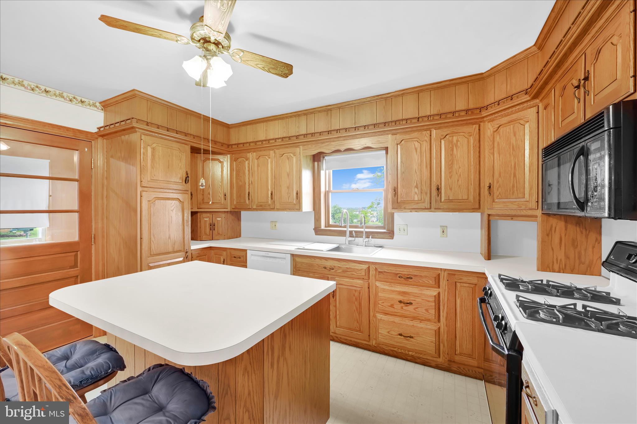 141 Harristown Road Paradise, PA 17562 - Photo 13 of 41 Kitchen