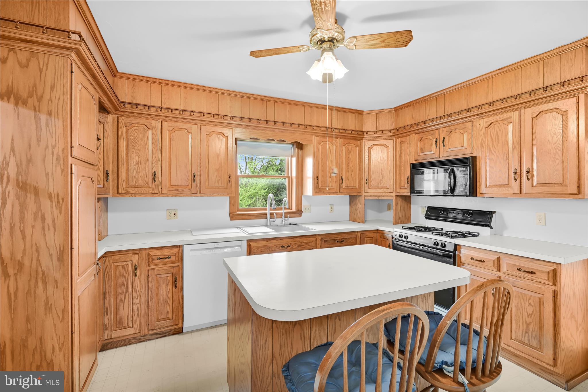 141 Harristown Road Paradise, PA 17562 - Photo 14 of 41 Kitchen