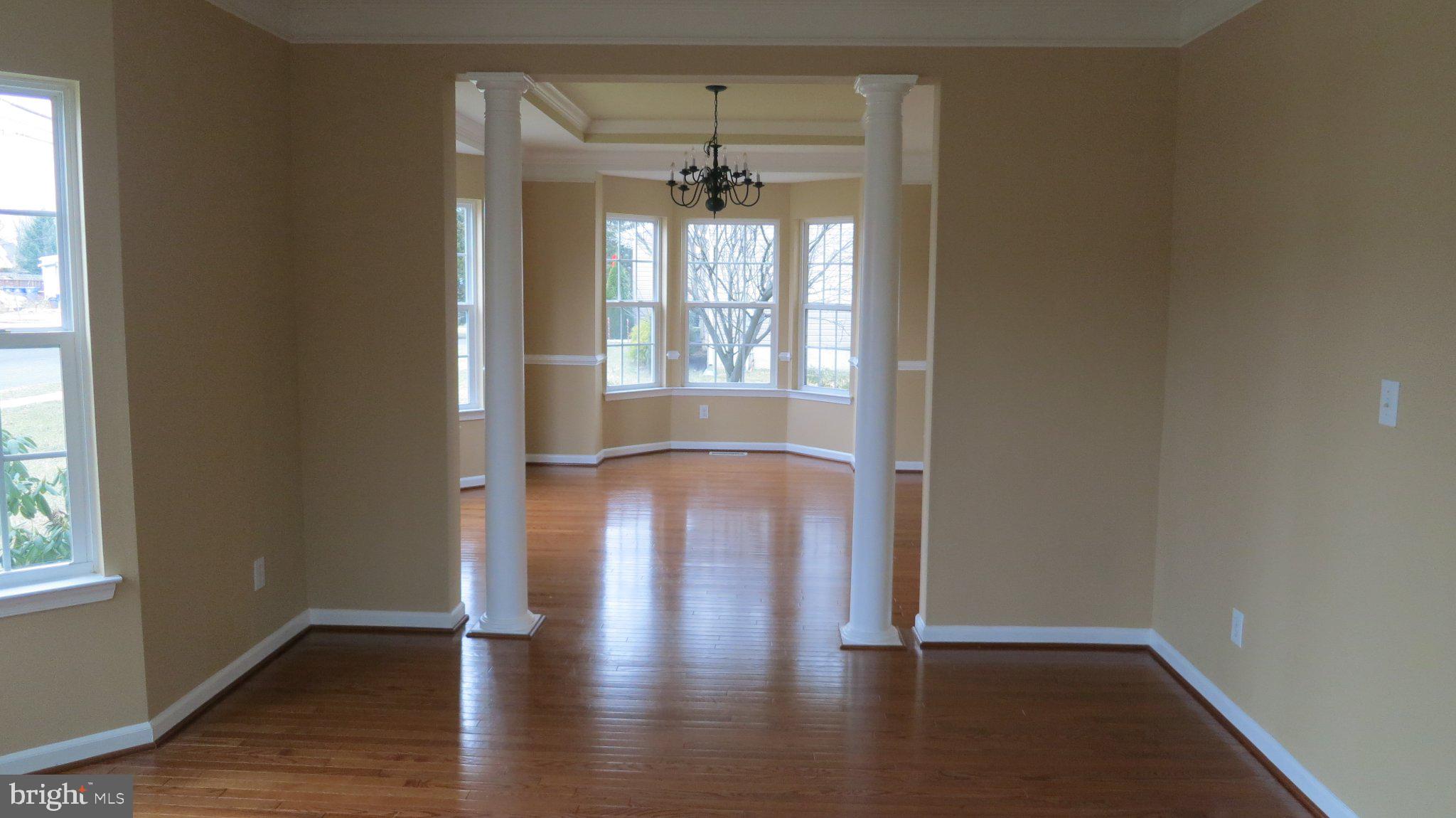 3 Lardner Road Burlington, NJ 08016 - Photo 5 of 28 Bright and airy open space awaits.