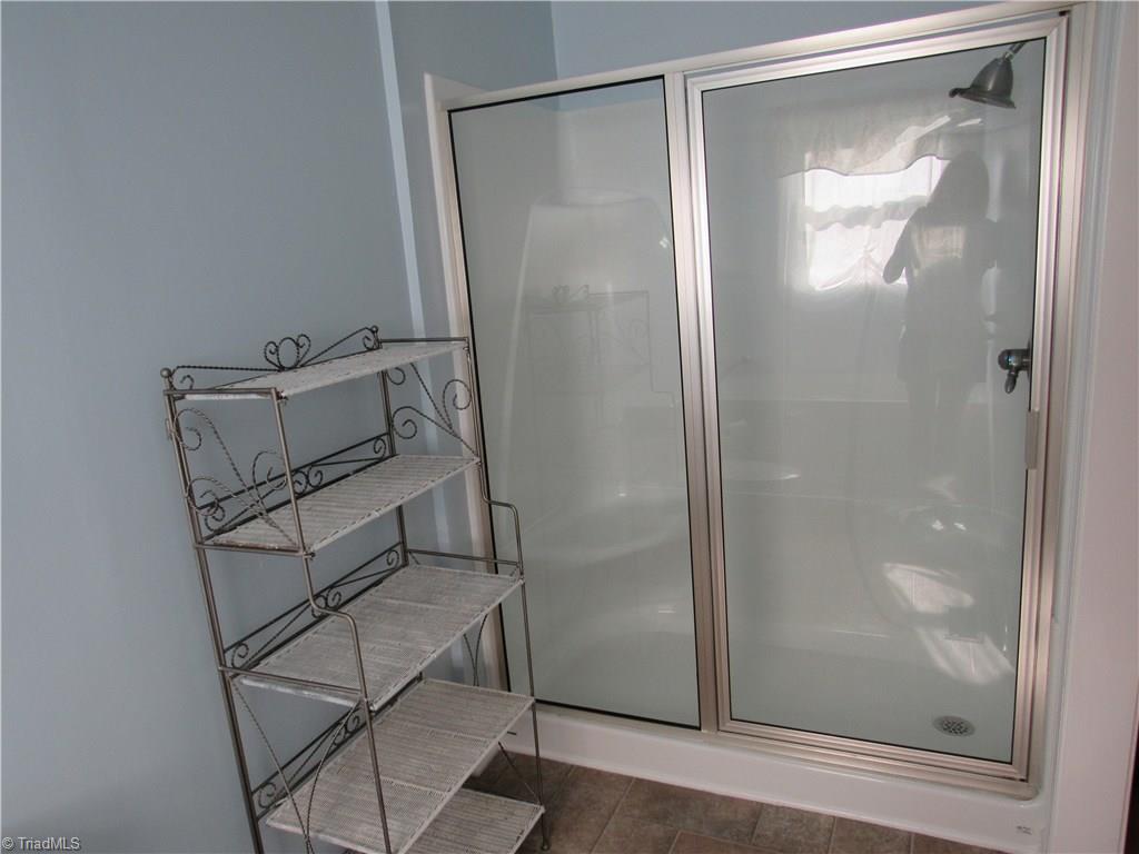 3609 Hunting Ridge Drive High Point, NC 27265 - Photo 11 of 29 Gallery Image 11