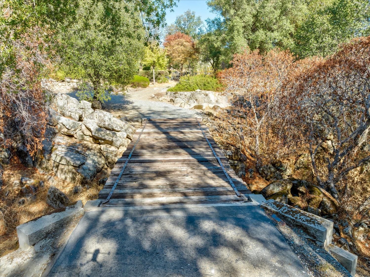 28853 Limestone Way Coarsegold, CA 93614 - Photo 6 of 54