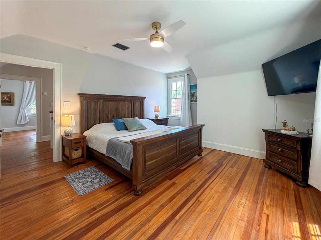 417 Southwest 10th Street Gainesville, FL 32601 - Photo 29 of 50