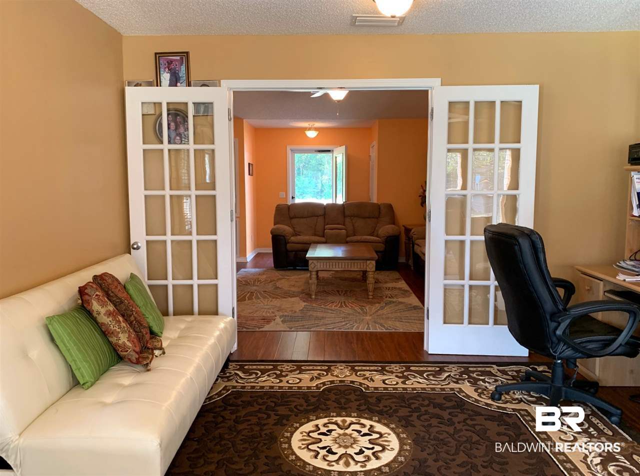 320 North Hickory Street Foley, AL 36535 - Photo 6 of 40