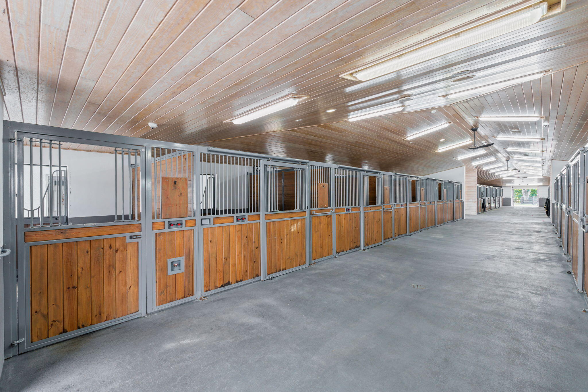 13155 Southfields Road Wellington, FL 33414 - Photo 8 of 70 50-web-or-mls-A7408895