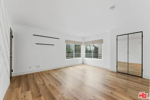 $1,250,000 | 1160 Granville Avenue, Unit 104, Los Angeles, CA 90049