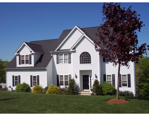 18 Glen Road Hopkinton, MA 01748 - Photo 1 of 29 Gallery Image 1