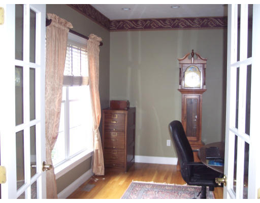 18 Glen Road Hopkinton, MA 01748 - Photo 11 of 29 Gallery Image 11