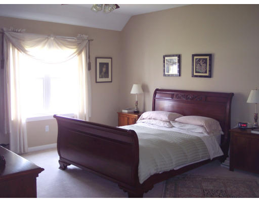 18 Glen Road Hopkinton, MA 01748 - Photo 14 of 29 Gallery Image 14