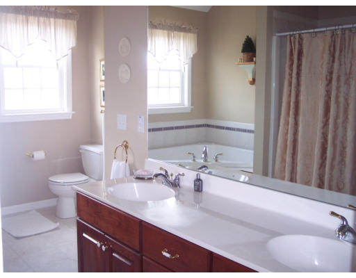 18 Glen Road Hopkinton, MA 01748 - Photo 18 of 29 Gallery Image 18