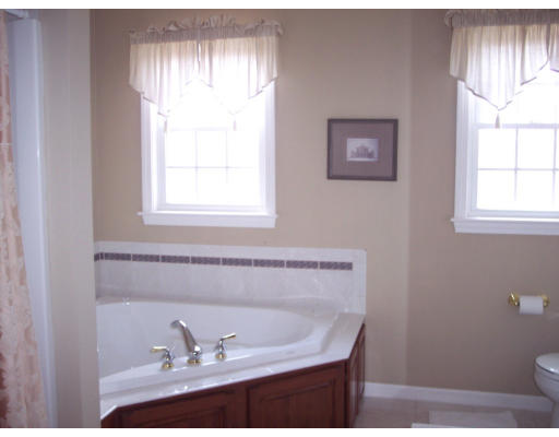 18 Glen Road Hopkinton, MA 01748 - Photo 19 of 29 Gallery Image 19