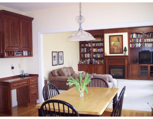 18 Glen Road Hopkinton, MA 01748 - Photo 6 of 29 Gallery Image 6