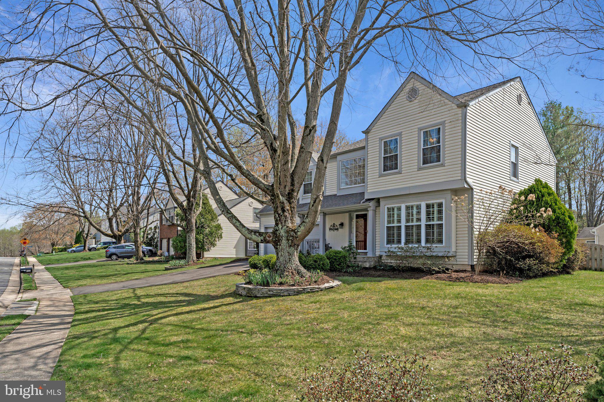 8933 Triple Ridge Road Fairfax Station, VA 22039 - Photo 3 of 43