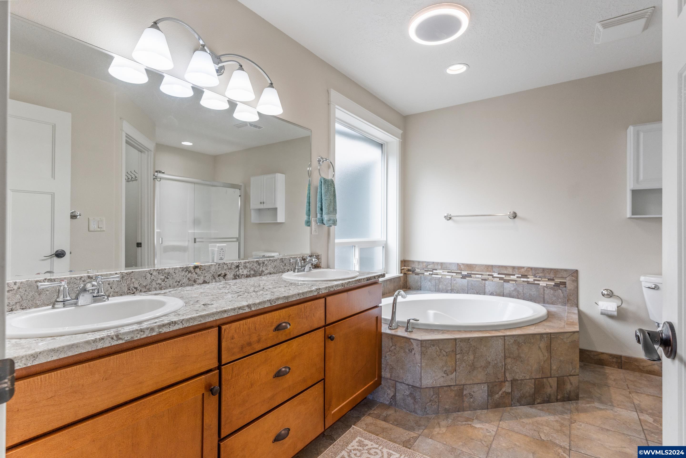 305 Northwest Reed Lane Dallas, OR 97338 - Photo 19 of 35