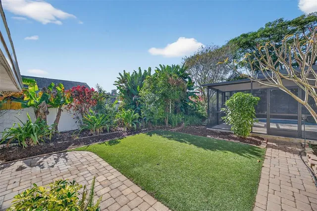 a view of a yard in front of house