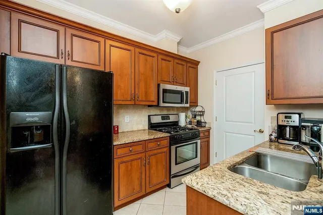 $3,650 | 12 Hemlock Lane, Tenafly, NJ 07670