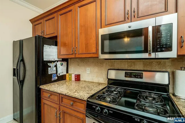 $3,650 | 12 Hemlock Lane, Tenafly, NJ 07670