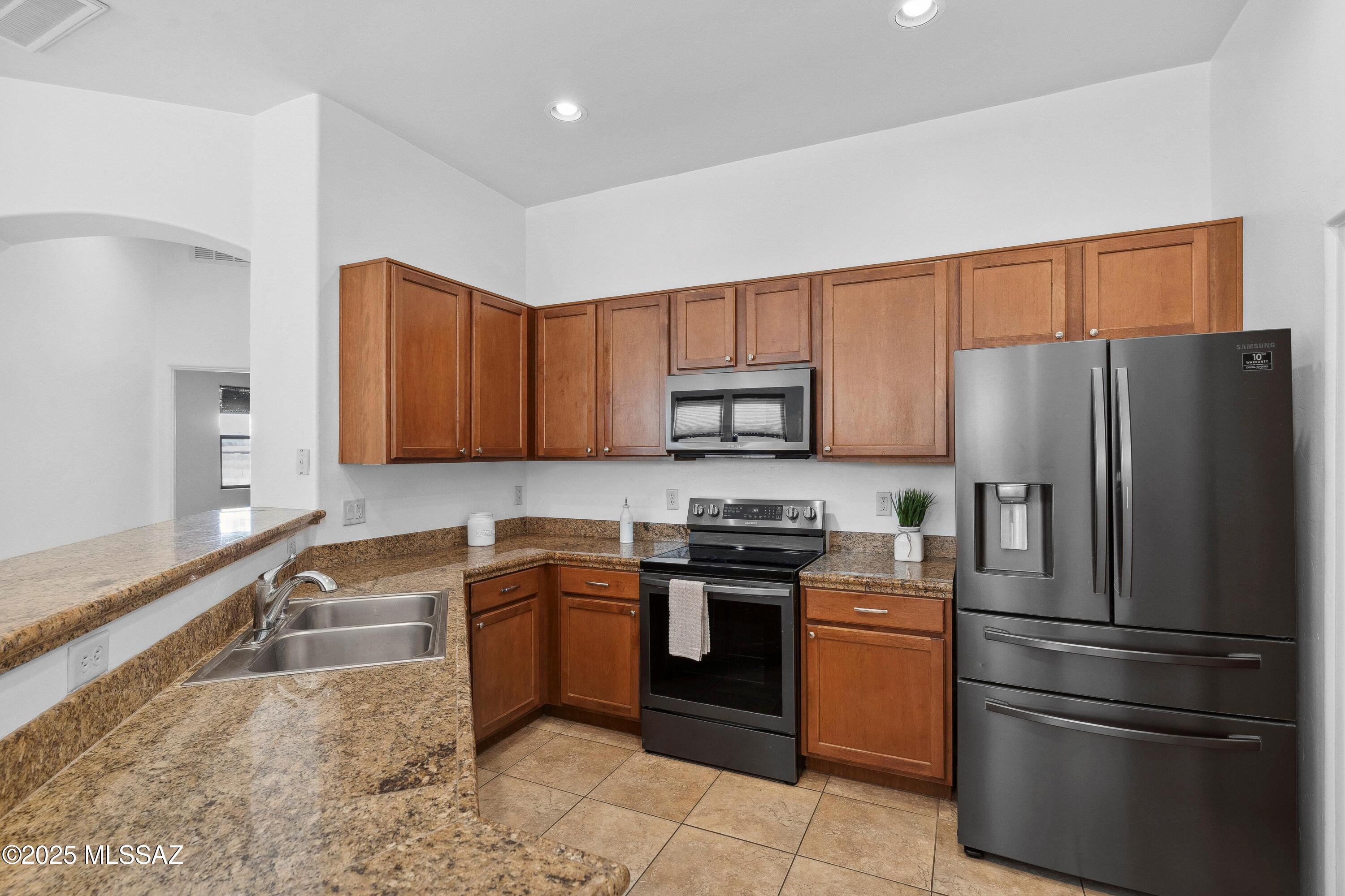 385 East Cedarvale Road Tucson, AZ 85704 - Photo 8 of 30