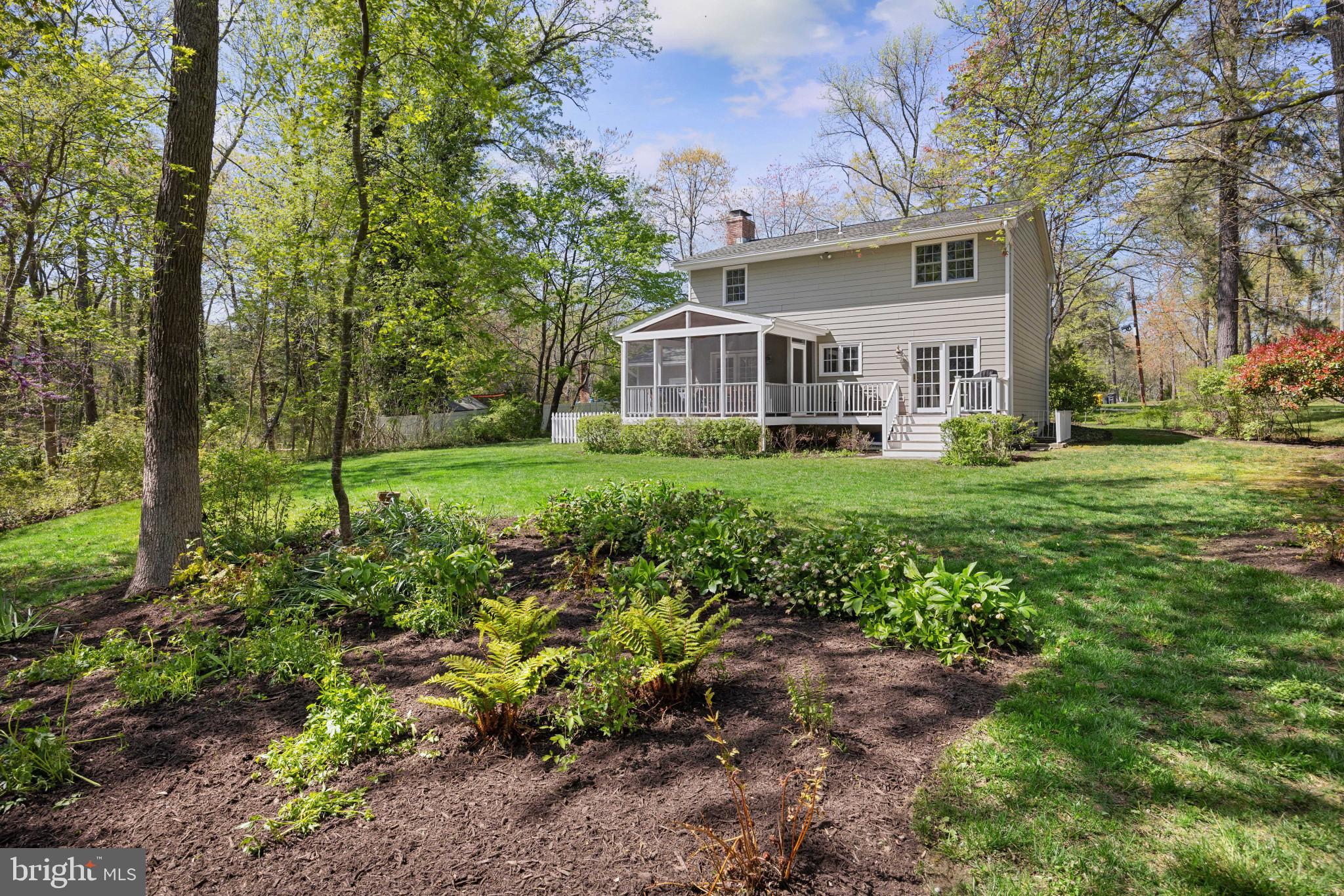437 Edgemere Drive Annapolis, MD 21403 - Photo 26 of 33 Serene backyard