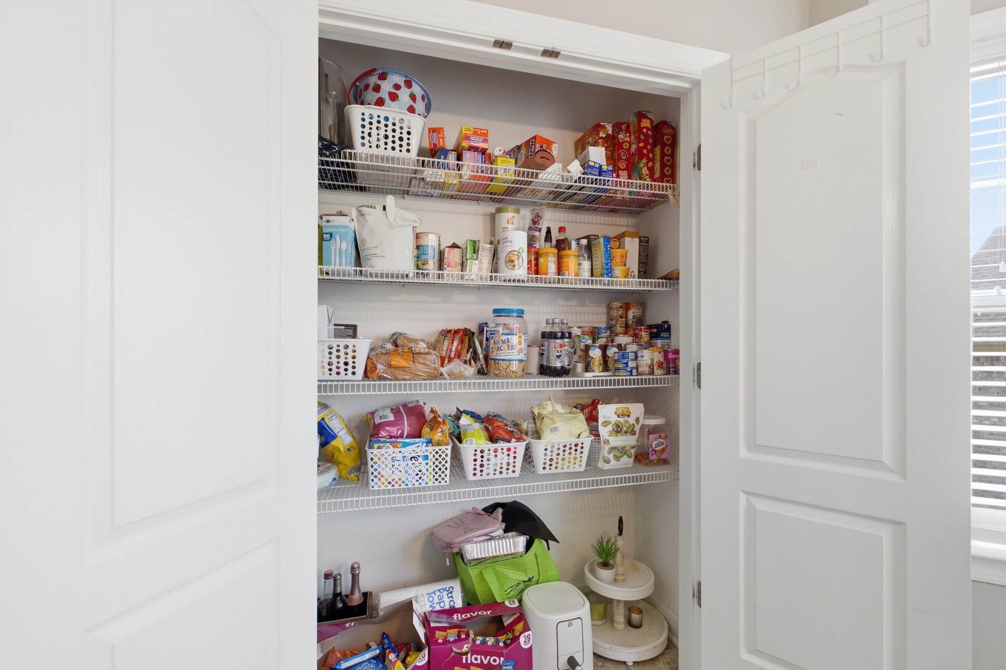 608 Windtree Pass Mount Juliet, TN 37122 - Photo 14 of 35 a shelf with cup and plates