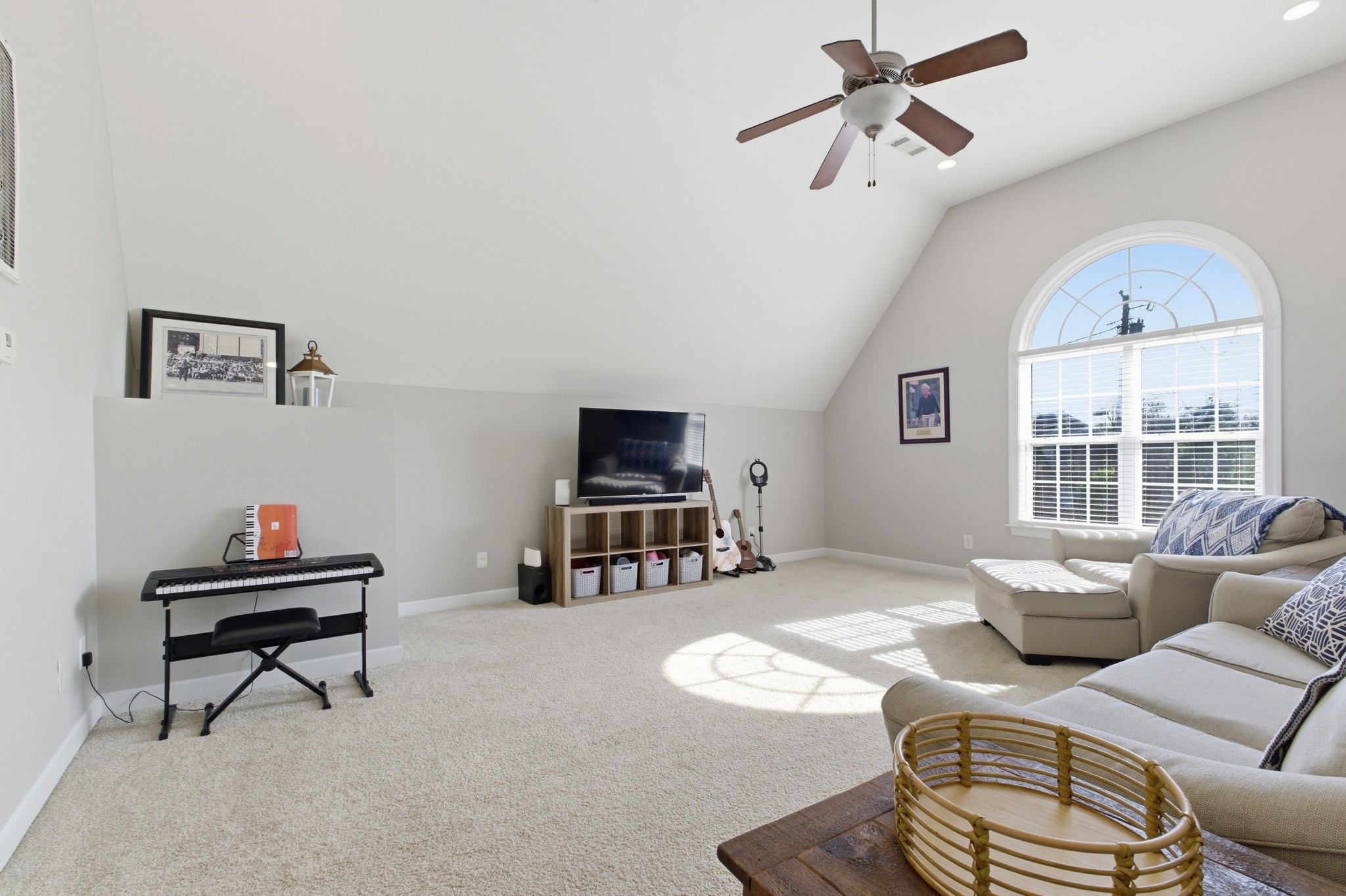 608 Windtree Pass Mount Juliet, TN 37122 - Photo 25 of 35 a living room with furniture