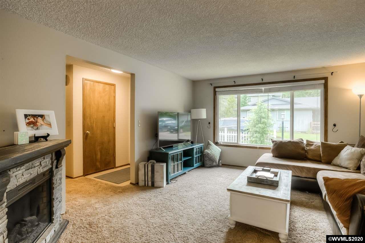 310 Boone Road Southeast Salem, OR 97306 - Photo 6 of 23 Gallery Image 6
