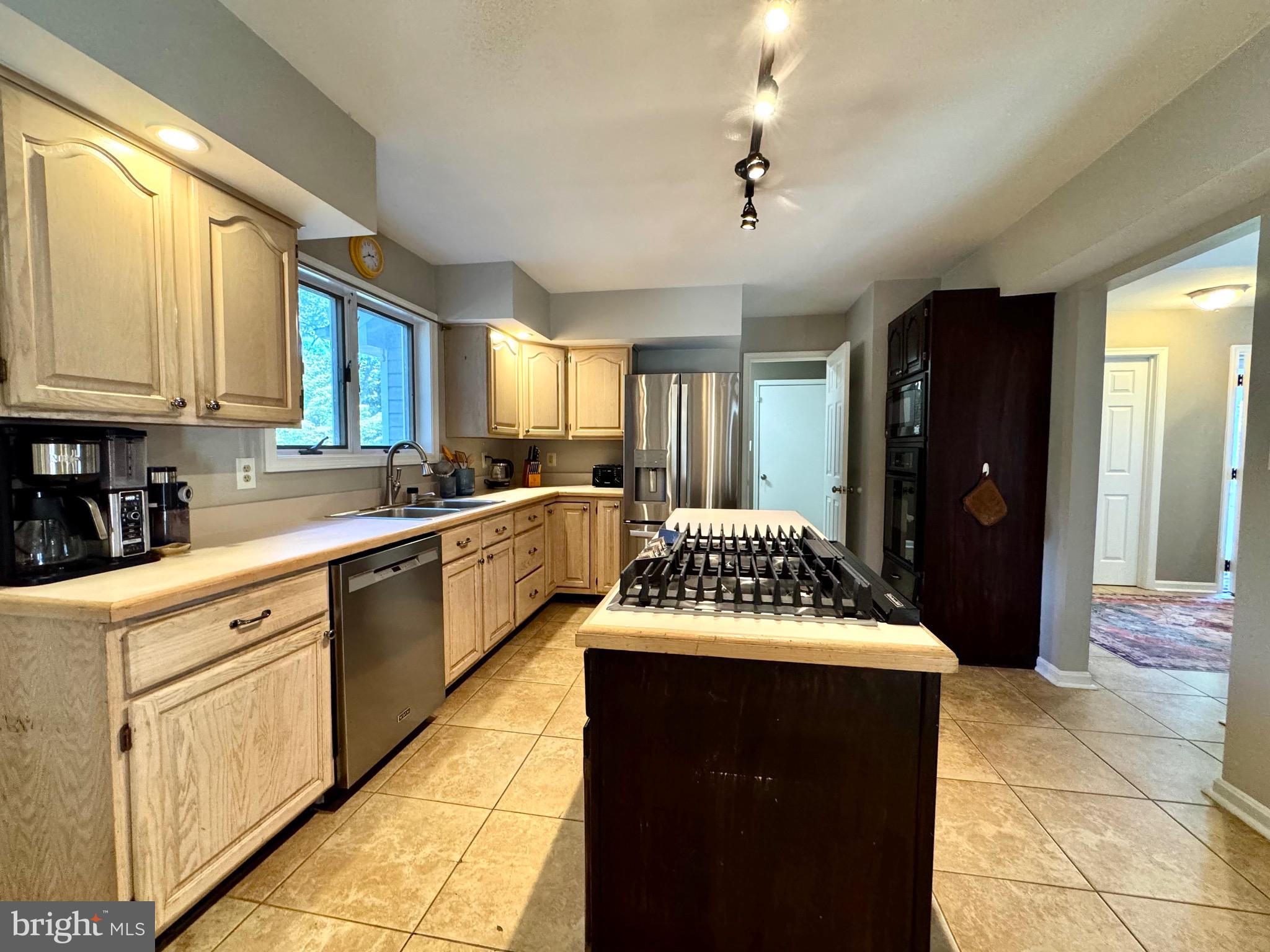 211 Queen Anne Road Stevensville, MD 21666 - Photo 20 of 56 Kitchen