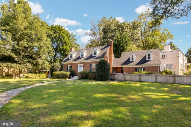 $1,375,000 | 9701 Connecticut Avenue, Kensington, MD 20895