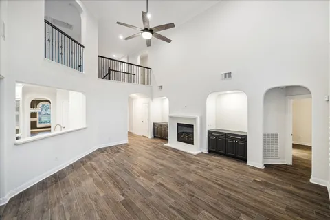 $925,000 | 6211 Alameda Point Lane, Houston, TX 77041