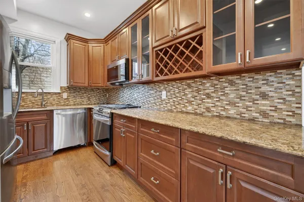 $3,200 | 92 Kimball Avenue, Unit 1, Yonkers, NY 10704
