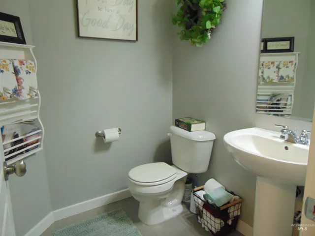 $535,000 | 983 South Street, Vale, OR 97918