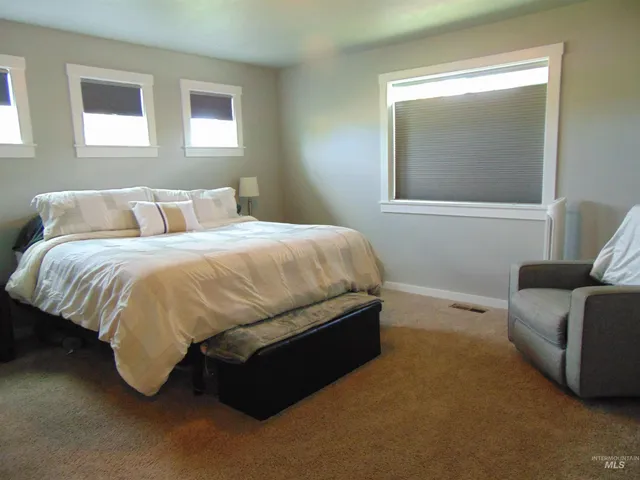 $535,000 | 983 South Street, Vale, OR 97918