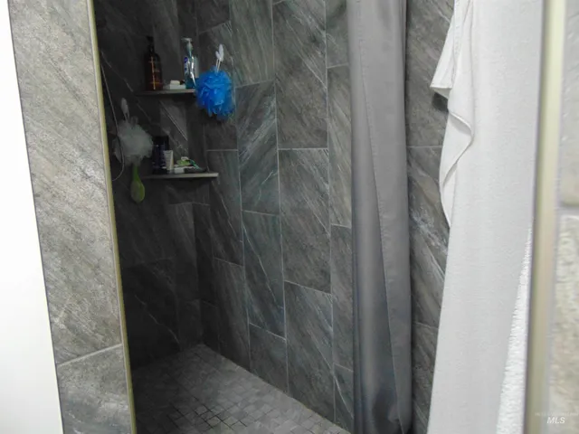 $535,000 | 983 South Street, Vale, OR 97918