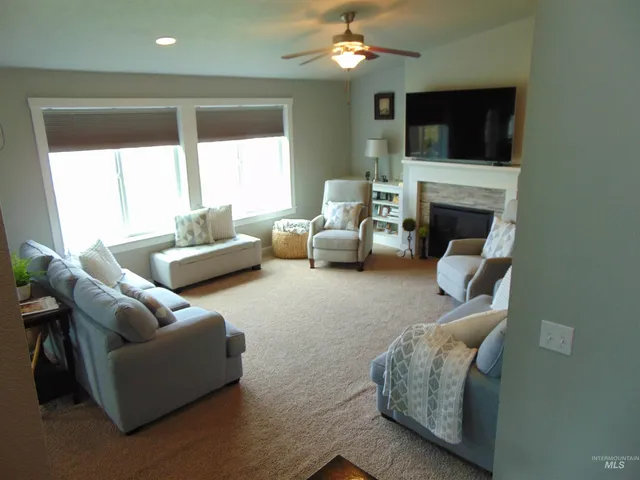 $535,000 | 983 South Street, Vale, OR 97918