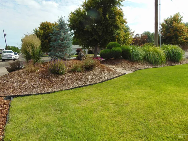 $535,000 | 983 South Street, Vale, OR 97918