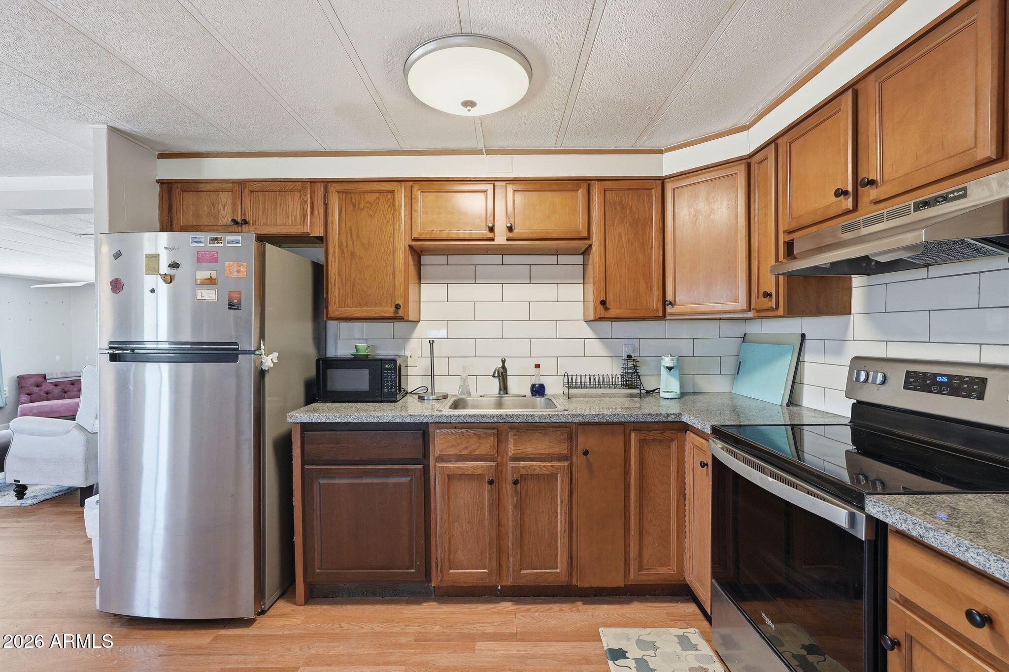 1823 South Hilton Road Apache Junction, AZ 85119 - Photo 13 of 41