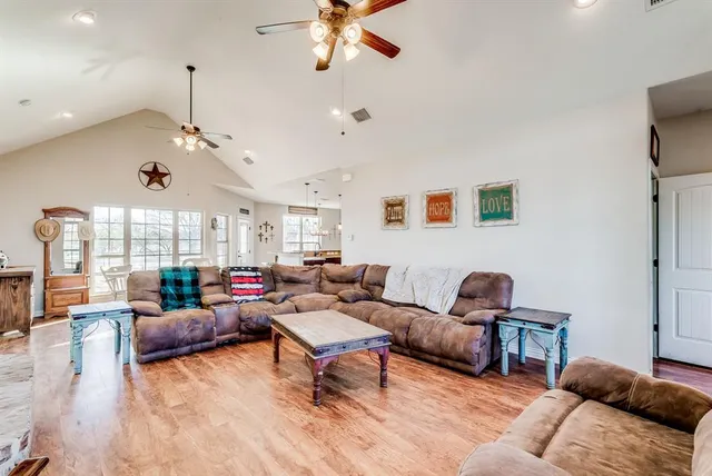 $649,000 | 2090 River Front Court, Stephenville, TX 76401