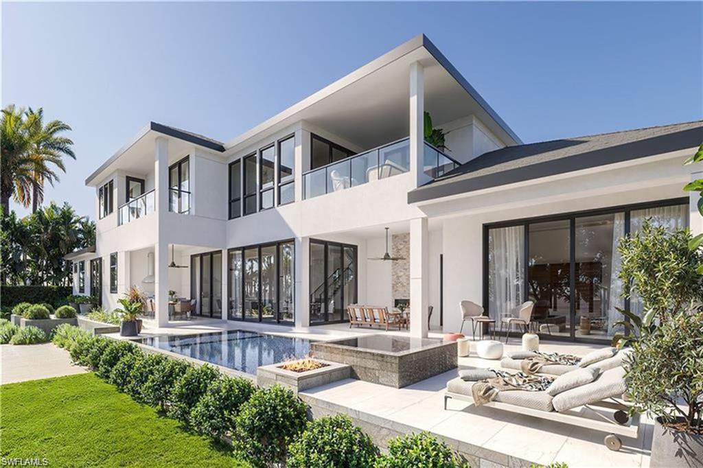 975 Sundrop Court Marco Island, FL 34145 - Photo 3 of 23