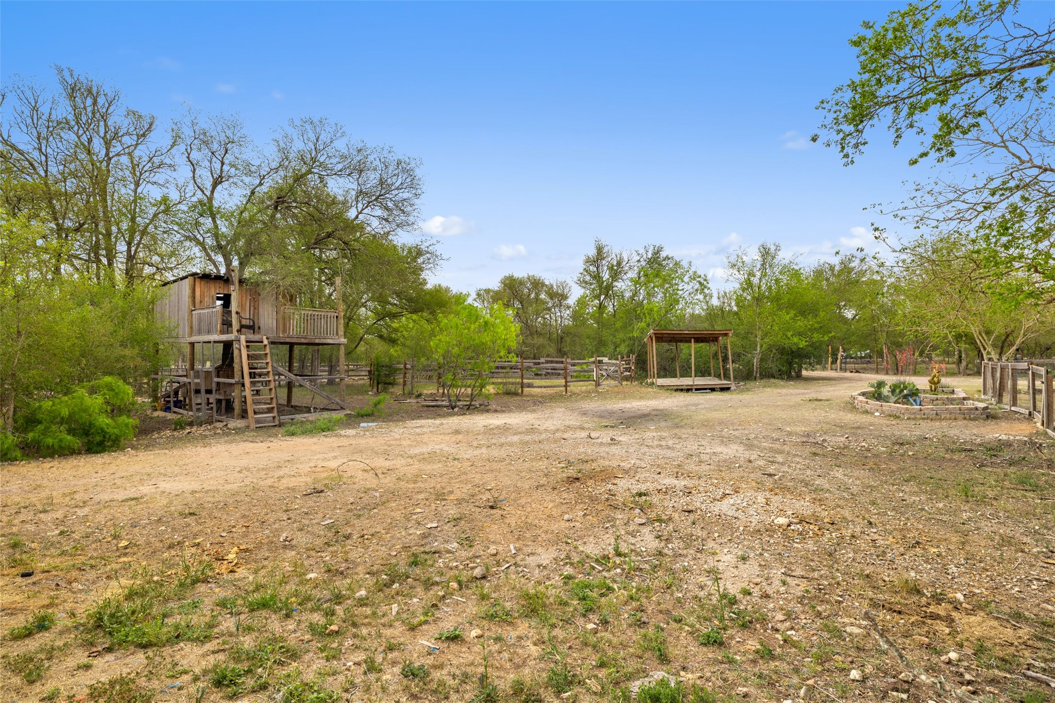 9426 Bock Road Buda, TX 78610 - Photo 30 of 33 Another fun structure!