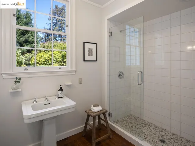 $5,500,000 | 120 Hazel Lane, Piedmont, CA 94611